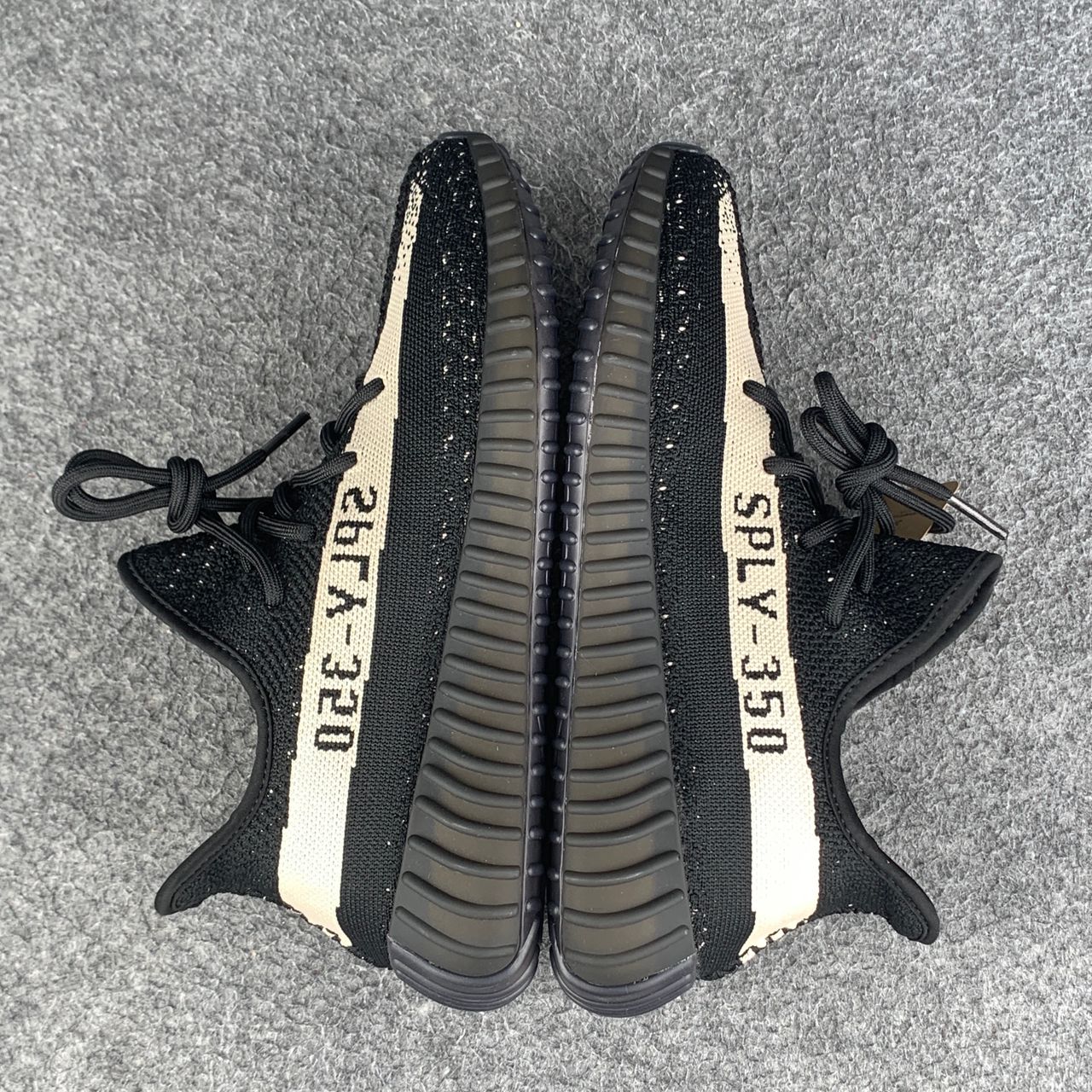 Yeezy Boost 350 V2 'Oreo'
