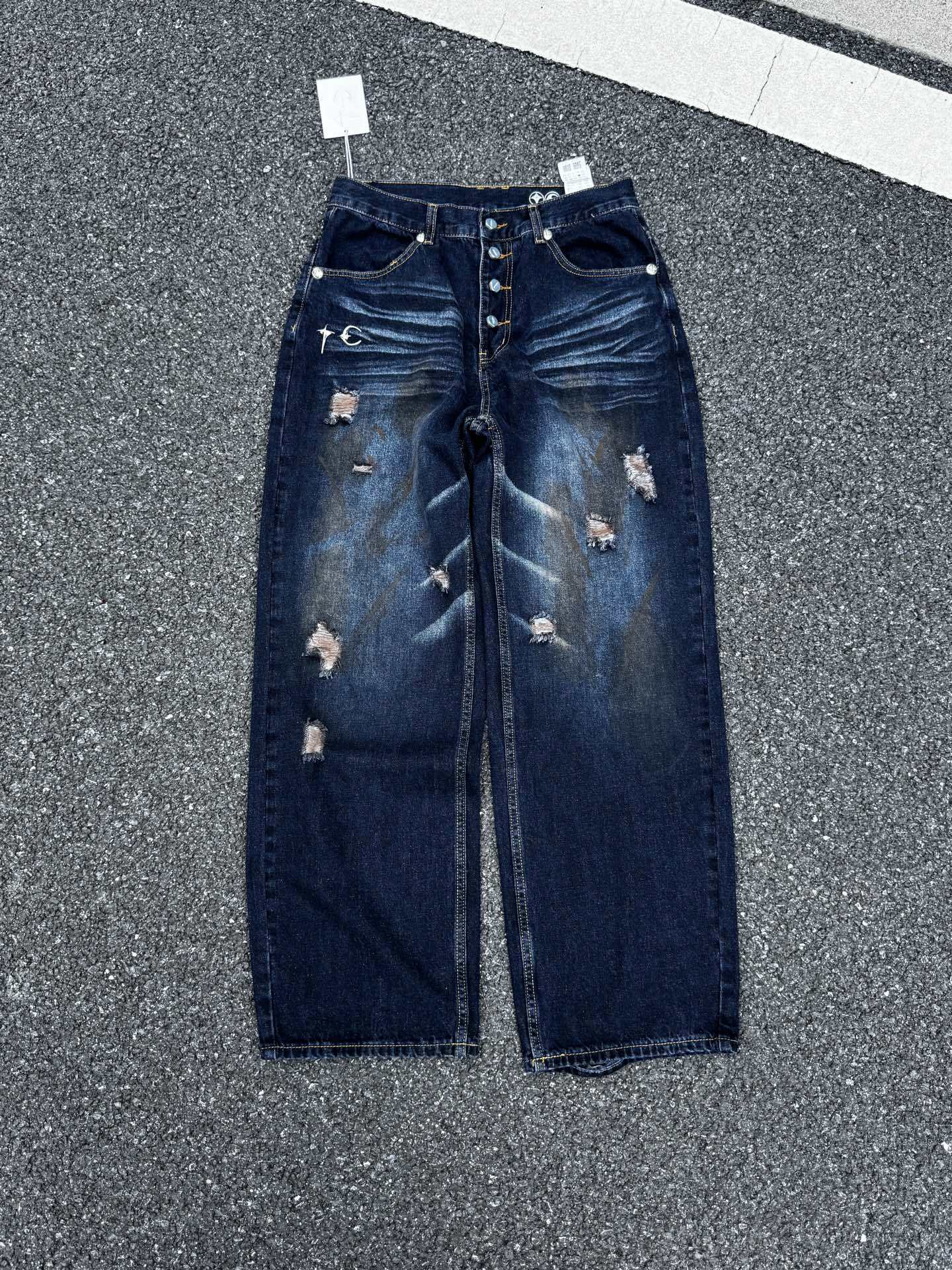 Cross border new THUGCLUB dirty mud and wash water to make old and distressed retro style loose jeans for both men and women